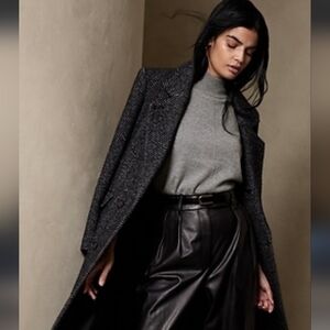 Cortazar Herringbone Topcoat